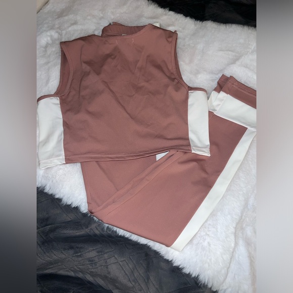 NWOT Forever 21 2pc Activewear set - Picture 2 of 10